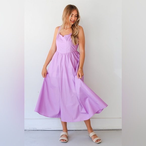 ⭐️Gala Perfection lavender maxi. Scalloped neckline - Picture 3 of 16